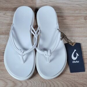 OluKai AKA Sandals Womens Size 10 White Beachwear Flip Flops Casual 20509-4R4R